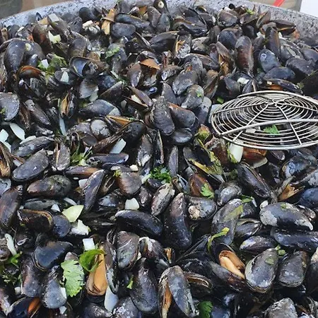 Intime Avec Terrasse Pour 2 Personnes - Api-1-52-420