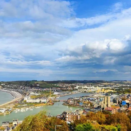 Intime Avec Terrasse Pour 2 Personnes - Api-1-52-420